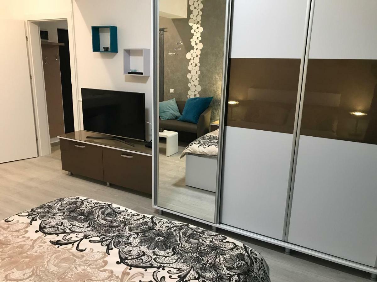 ブカレストLuxury Flat 9 Near Metroアパートメント エクステリア 写真
